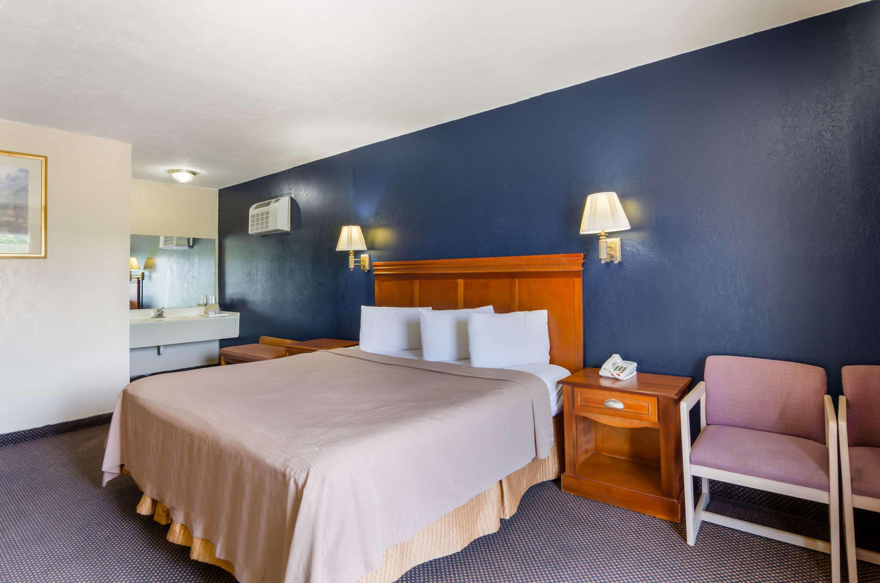 Rodeway Inn Church Hill - Tri Cities Area Esterno foto