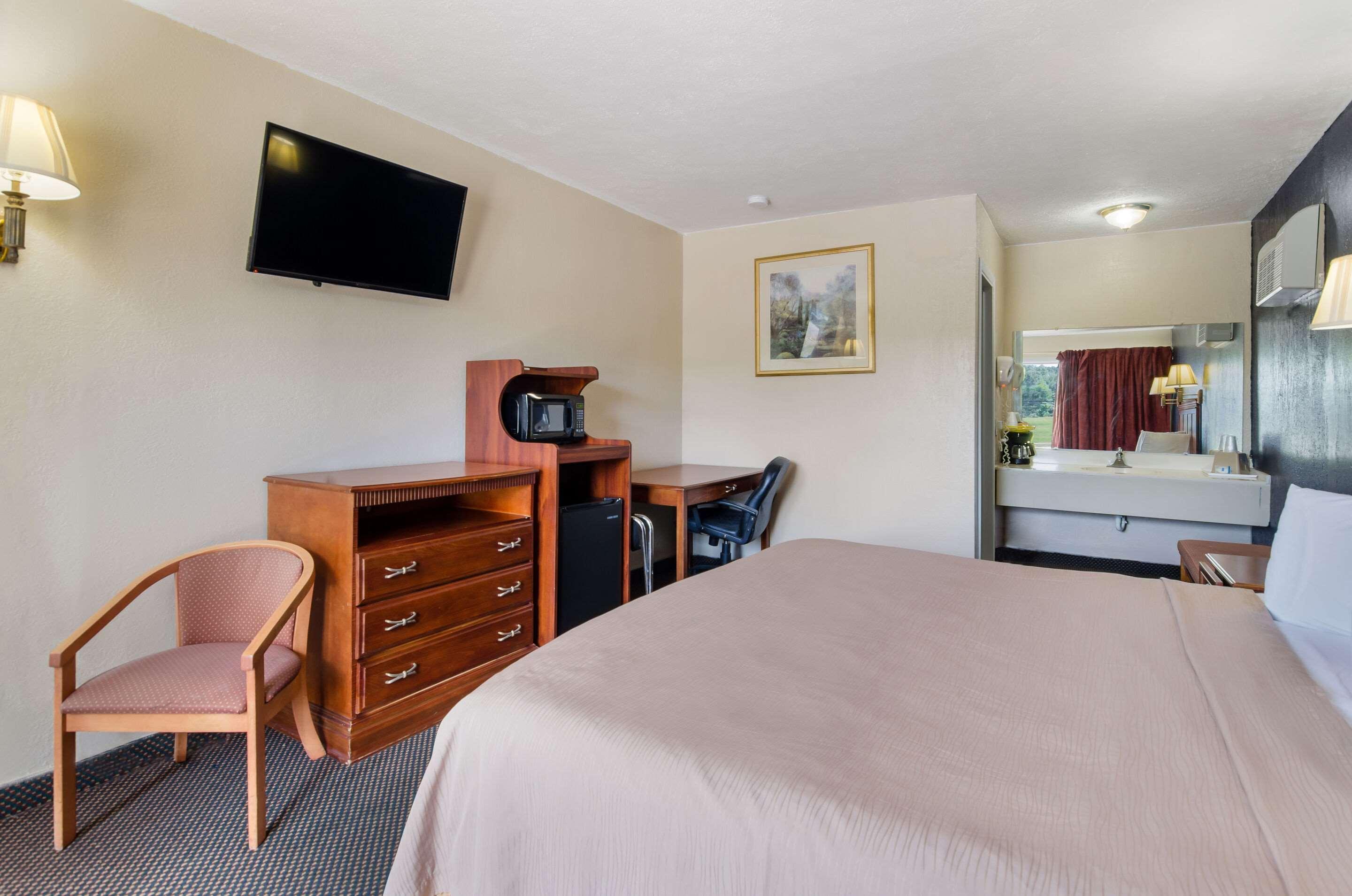 Rodeway Inn Church Hill - Tri Cities Area Esterno foto