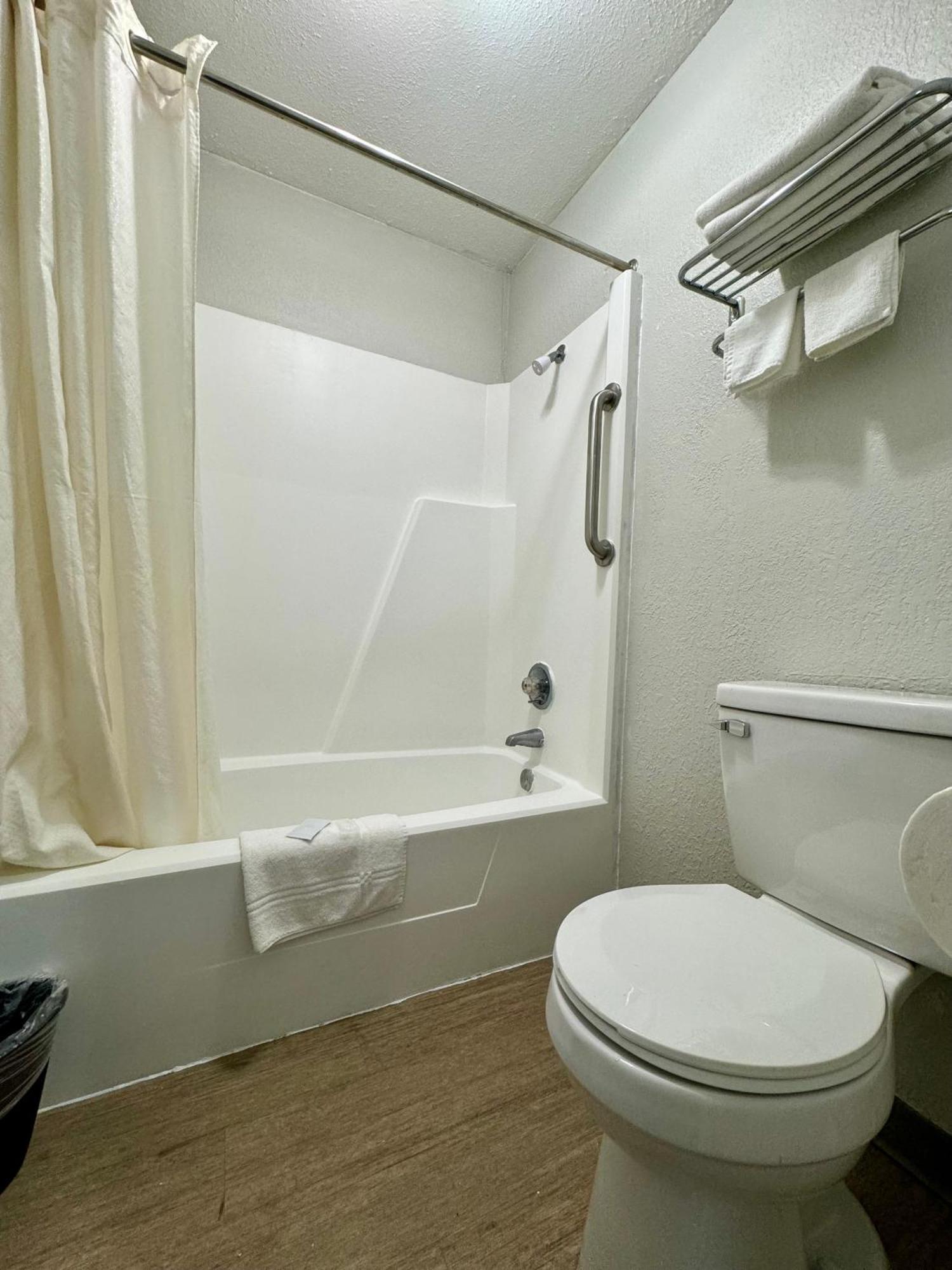 Rodeway Inn Church Hill - Tri Cities Area Esterno foto
